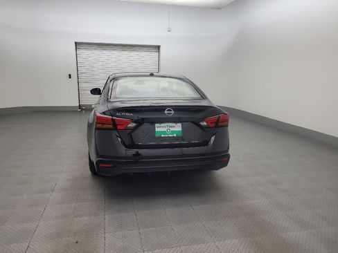 Used 2025 Nissan Altima 2.5 SV FWD image 6