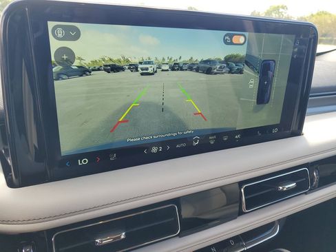 New 2025 Lincoln Aviator 2WD w/ Jet Appearance Package image 29