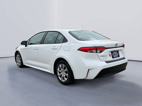 Used 2024 Toyota Corolla LE image 5
