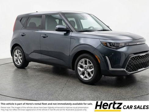 Used 2025 Kia Soul LX w/ LX Technology Package FWD image 1