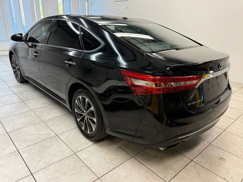 Used 2018 Toyota Avalon XLE image 7