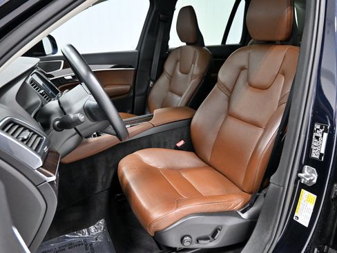 Used 2019 Volvo XC90 T6 Momentum w/ Protection Package Premier AWD/4WD image 6