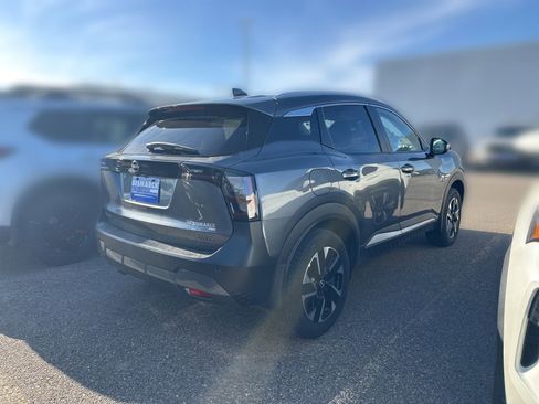 Used 2025 Nissan Kicks SV w/ SV Premium Package AWD/4WD image 3
