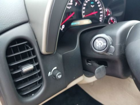 Used 2005 Chevrolet Corvette Coupe w/ Preferred Equipment Group image 33