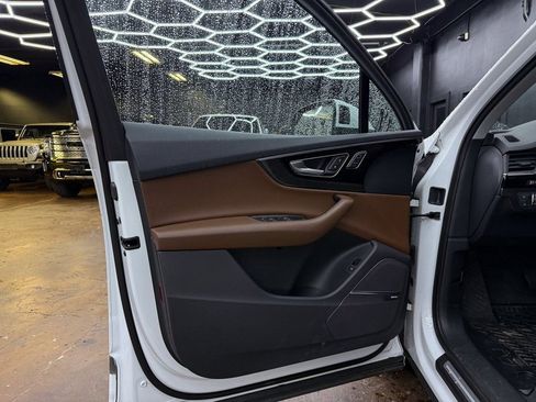 Used 2018 Audi Q7 3.0T Premium Plus w/ Premium Plus Package image 12