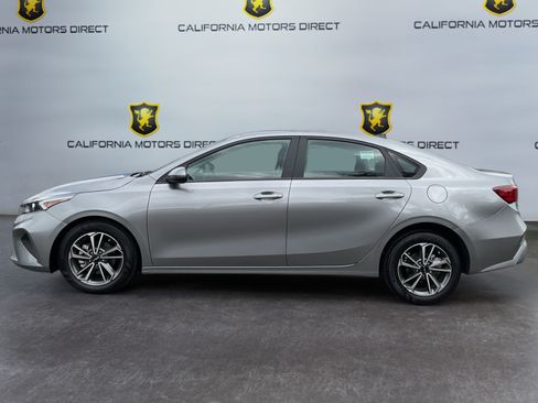Used 2023 Kia Forte LXS FWD image 8