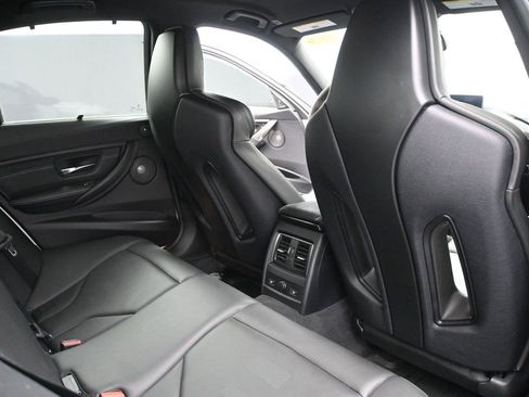 Used 2018 BMW M3 RWD image 22