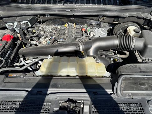 Used 2021 Ford Expedition XLT AWD/4WD image 23