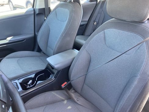 Used 2025 Kia K4 FWD image 14