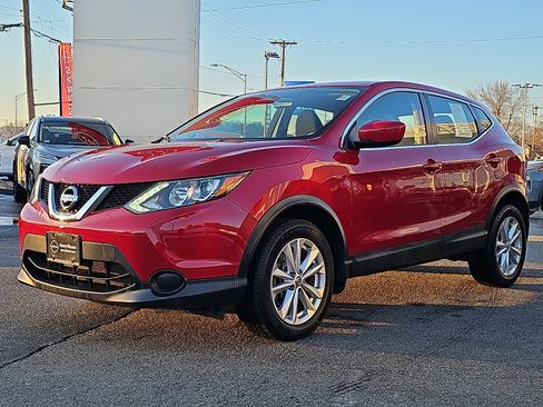 Used 2018 Nissan Rogue Sport S w/ S Appearance Package image 3