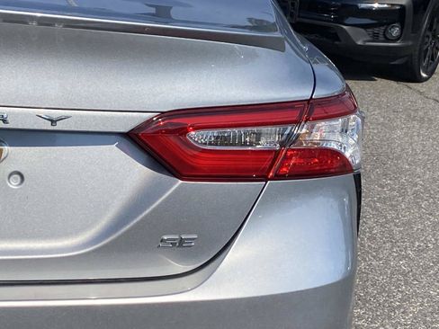 Used 2020 Toyota Camry SE w/ Carpet Mat Package FWD image 6