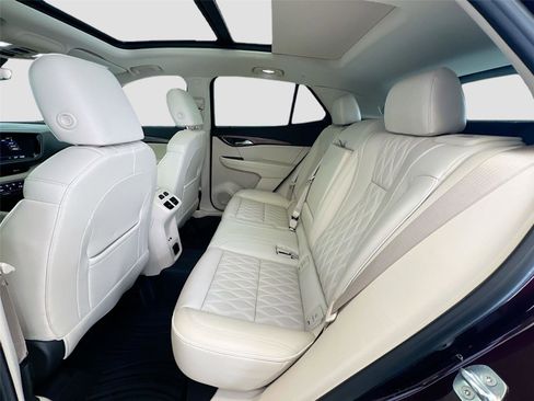 Used 2022 Buick Envision Avenir w/ Technology Package II image 21