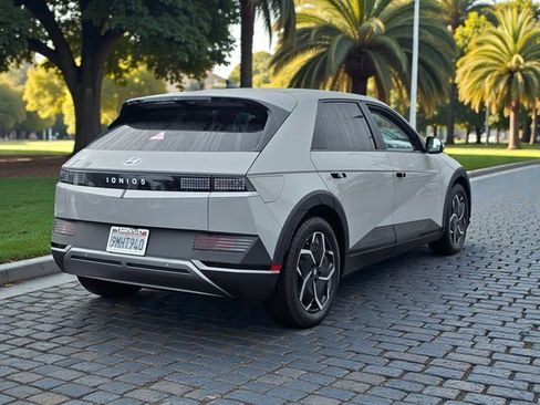 Certified 2024 Hyundai Ioniq 5 SEL image 4