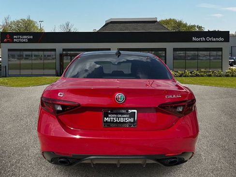 Used 2023 Alfa Romeo Giulia Veloce RWD image 4