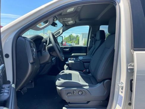 New 2026 Chevrolet Silverado 2500 Custom w/ Custom Value Package AWD/4WD image 7