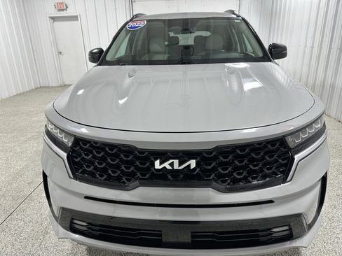 Used 2022 Kia Sorento EX image 4