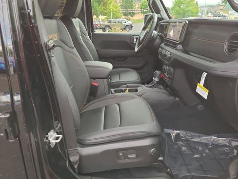 New 2025 Jeep Wrangler Unlimited Rubicon 392 image 22