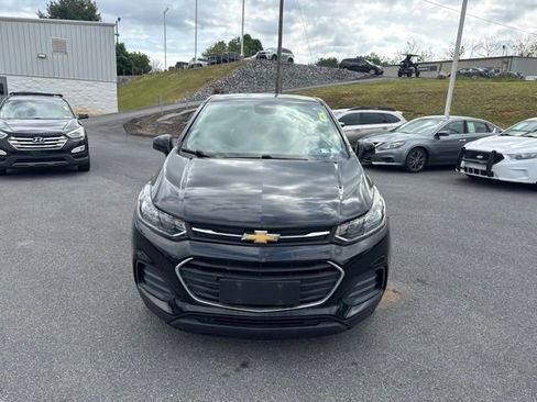 Used 2019 Chevrolet Trax LS w/ Tint and Cruise Package FWD image 3