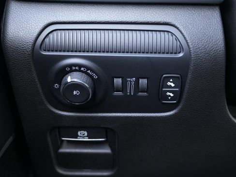 Used 2023 Jeep Wagoneer L Series II image 49