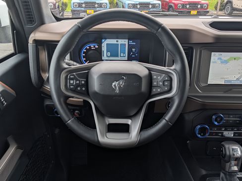 Used 2023 Ford Bronco Outer Banks AWD/4WD image 19
