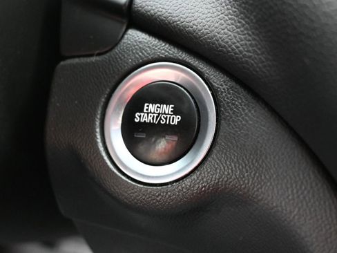 Used 2022 Chevrolet Equinox LT FWD image 16