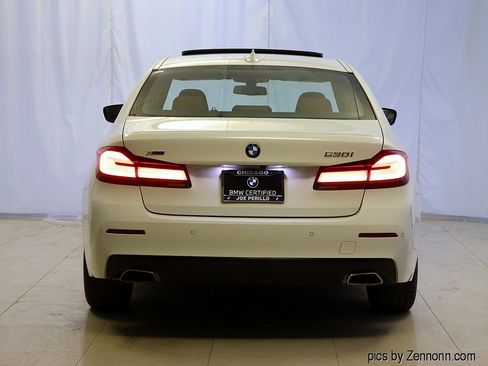 Certified 2023 BMW 530i xDrive w/ Premium Package AWD/4WD image 7
