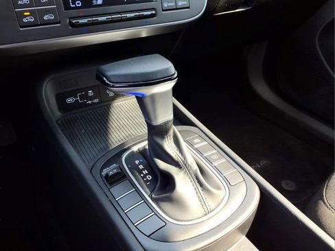 Used 2024 Hyundai Kona SEL FWD image 20