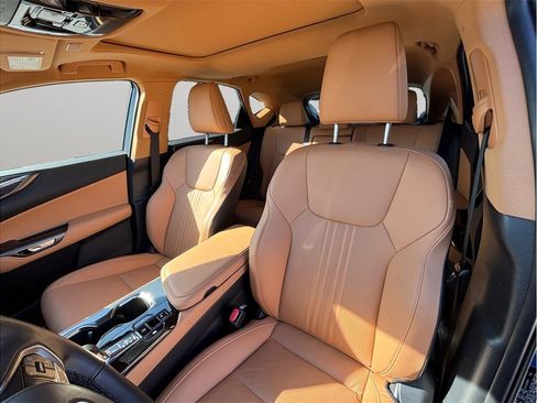 Used 2025 Lexus NX 250 FWD w/ Premium Package image 18