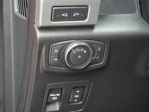 Used 2018 Ford F150 Platinum w/ Equipment Group 701A Luxury AWD/4WD image 6