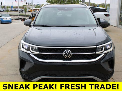 Certified 2023 Volkswagen Taos SEL AWD/4WD image 2