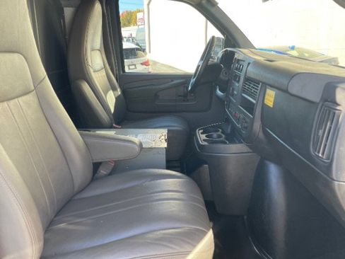 Used 2015 Chevrolet Express 2500 Work Van image 17