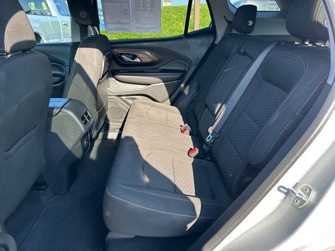 Used 2020 GMC Terrain SLE image 8