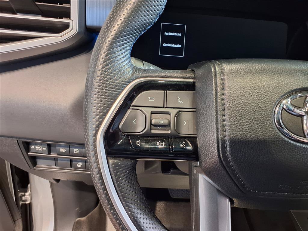 Used 2024 Toyota Sequoia Platinum AWD/4WD image 13