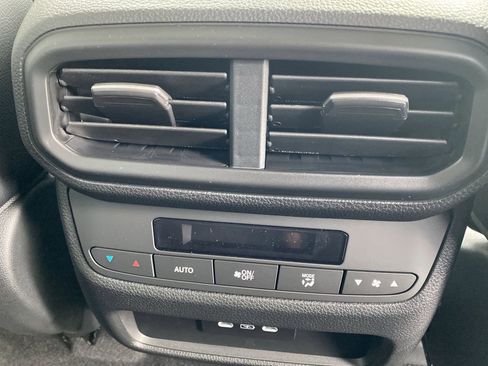 New 2025 Honda Pilot Touring image 35