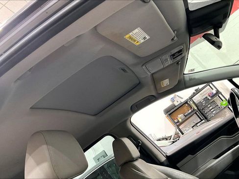 Used 2018 Honda Odyssey EX-L image 19
