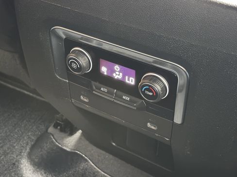 Used 2022 Chevrolet Tahoe LT image 27