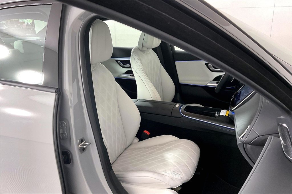 Used 2026 Mercedes-Benz E 350 4MATIC Sedan image 7