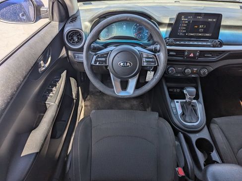 Used 2020 Kia Forte LXS FWD image 27