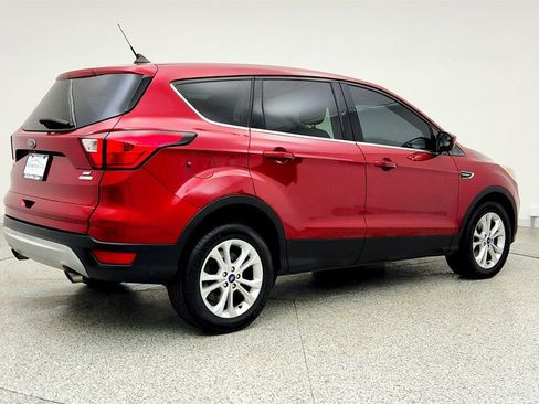 Used 2019 Ford Escape SE image 5