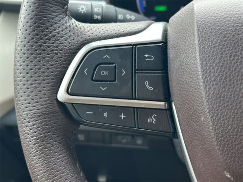 Used 2021 Toyota Sienna Platinum image 49