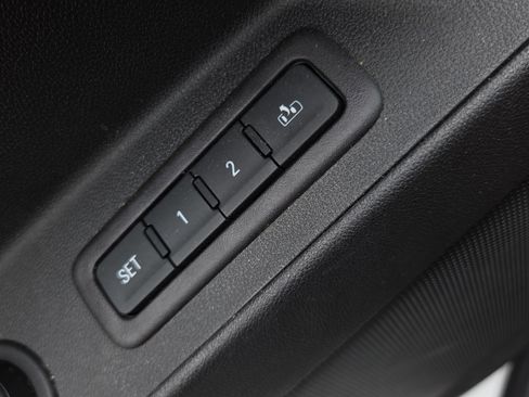 Certified 2020 Chevrolet Equinox Premier FWD image 27