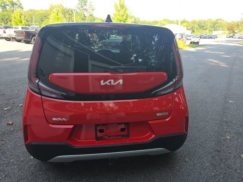 Used 2023 Kia Soul EX FWD image 4