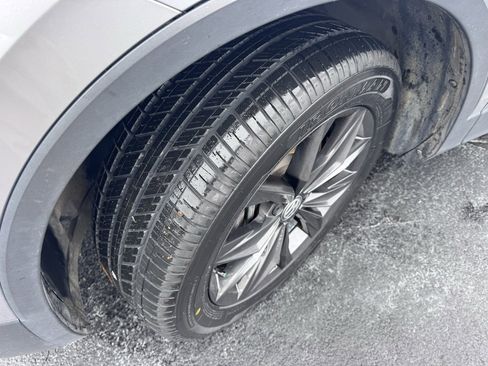 Used 2023 Volkswagen Tiguan SE image 14