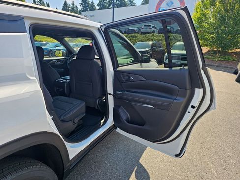 New 2026 Chevrolet Traverse LT w/ Midnight/Sport Edition image 26