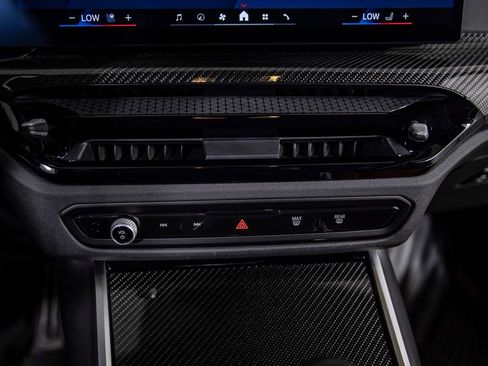 Used 2025 BMW M4 Coupe w/ Executive Package image 34