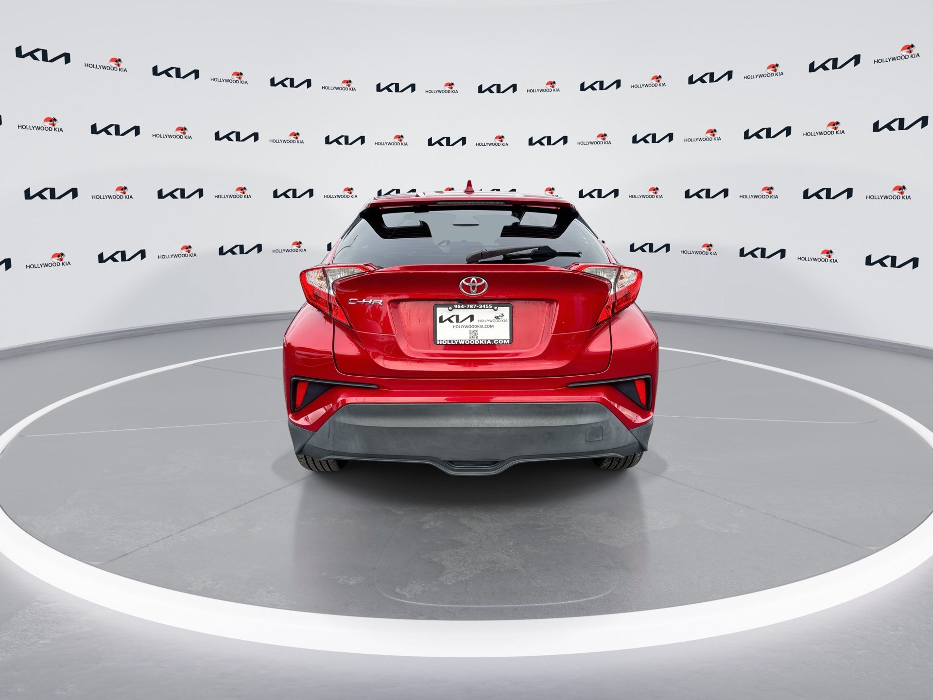Used 2021 Toyota C-HR XLE FWD image 7