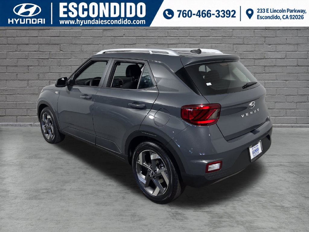 New 2026 Hyundai Venue SEL FWD image 3