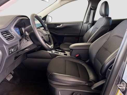 Used 2025 Ford Escape SE FWD image 21