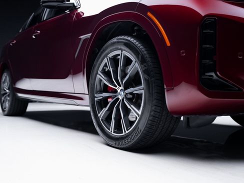 Used 2025 BMW X6 xDrive40i w/ Executive Package image 80