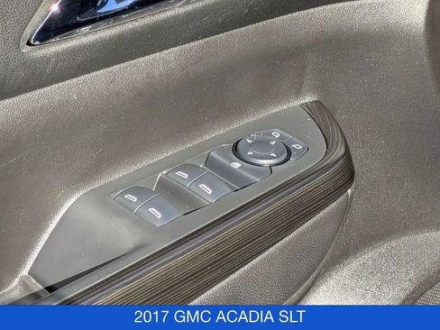 Used 2017 GMC Acadia SLT image 13
